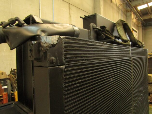 LIEBHERR  R984C LITRONIC  5616369 - RADIADOR DE CAJA DE TRANSFERENCIAS - Imagen 2