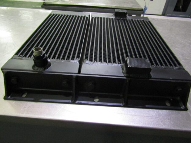 LIEBHERR  R984CHD LITRONIC  10023420 - RADIADOR DE COMBUSTIBLE - Imagen 3