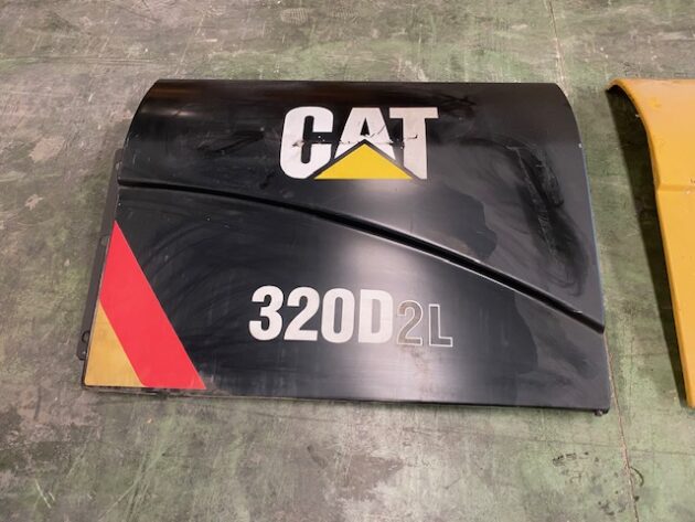 CATERPILLAR 320D-2L - 422-5388 - BATTERY DOOR