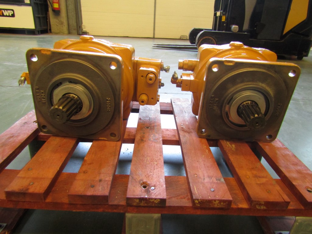CATERPILLAR 374D 295-9434 - MOTOR DE GIRO - Imagen 4