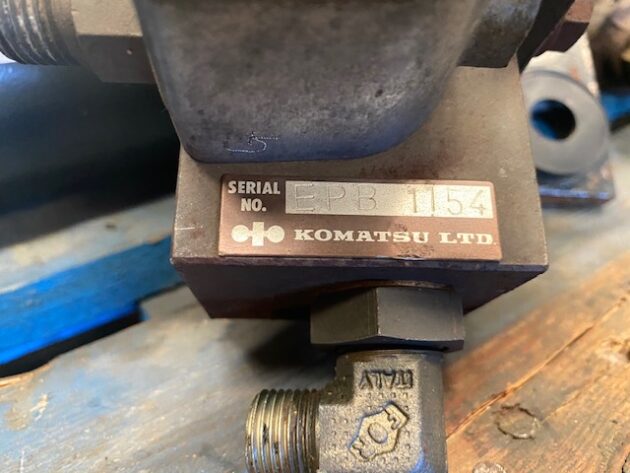 KOMATSU WA380-5H - 702-21-07410 - SERVICE SOLENOID VALVE - Image 4