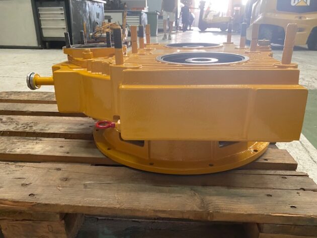 LIEBHERR  R964B LITRONIC  9273131 - CAJA DE TRANSFERENCIAS PVG350 - Imagen 3