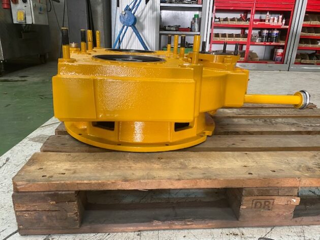 LIEBHERR  R964B LITRONIC  9273131 - CAJA DE TRANSFERENCIAS PVG350 - Imagen 4