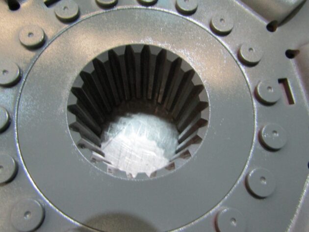 LIEBHERR  R974B LITRONIC  5610755 (*) - PLATO DE ARRASTRE DE BOMBAS - Imagen 3