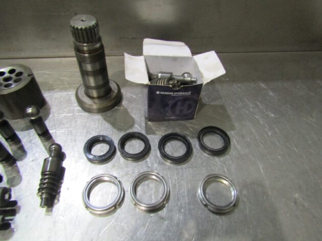 HITACHI  ZX225USLC-5B  YB60000111 - PIEZAS SUELTAS DE BOMBA HIDRÁULICA HPV118 - Imagen 3