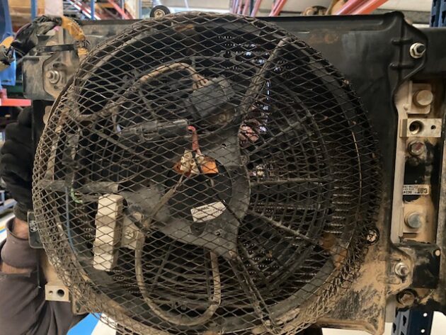 CATERPILLAR  330D  245-7911 / 273-5315 - RADIADOR DE AIRE ACONDICIONADO - Imagen 3