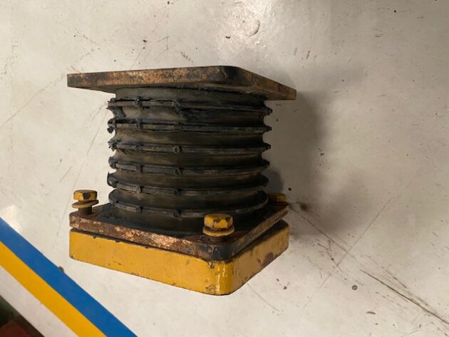 BELL  B30D  216482 - SILENTBLOCK TOPE DE CAJA - Imagen 4