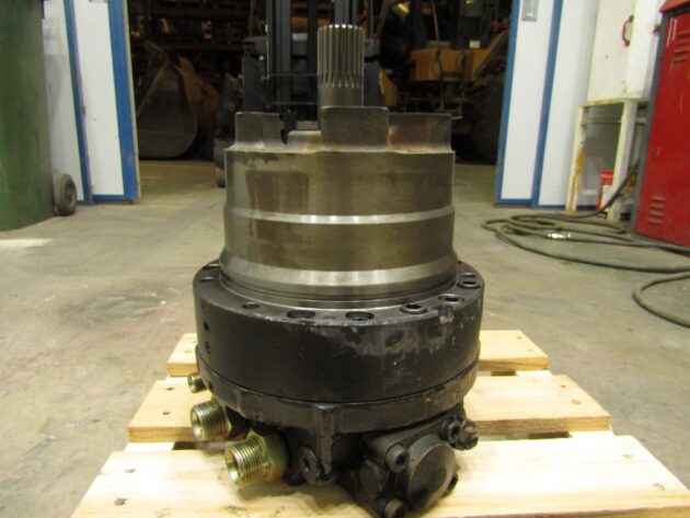 JCB JS330 - 05/903857 - TRAVEL MOTOR - Image 3