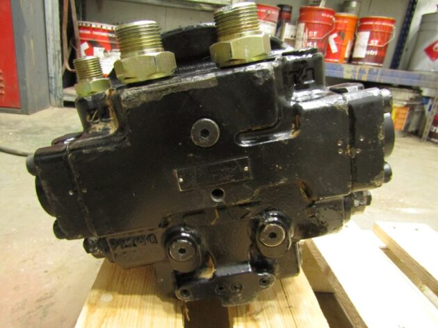 JCB JS330 - 05/903857 - TRAVEL MOTOR - Image 7