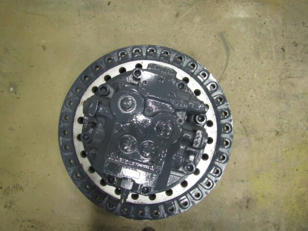KOMATSU PC600-7 - 706-88-01101 - FINAL DRIVE - TRAVEL MOTOR - Image 6