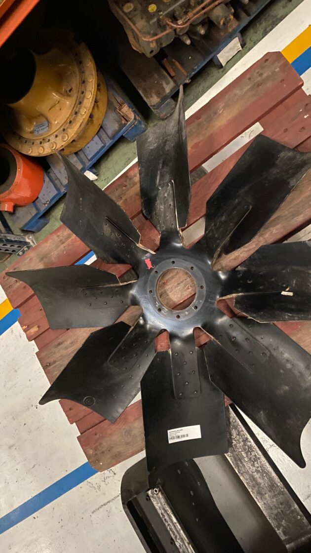 CATERPILLAR  345C  139-8877 - ASPAS DEL VENTILADOR - Imagen 3