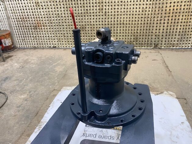 NEW HOLLAND  E485   - MOTOR DE GIRO