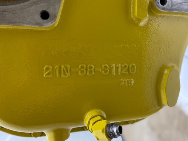 KOMATSU   PC11006  21N-38-00031 - CAJA DE BOMBAS - Imagen 9