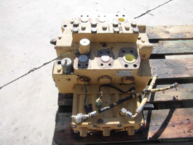 CATERPILLAR  375ME  118-6809 - DISTRIBUIDOR PRINCIPAL - Imagen 3