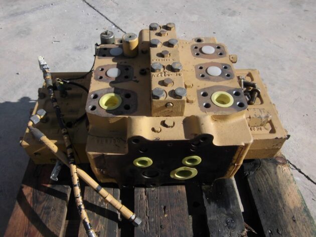 CATERPILLAR  375ME  118-6809 - DISTRIBUIDOR PRINCIPAL - Imagen 4