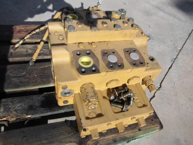 CATERPILLAR  375ME  118-6809 - DISTRIBUIDOR PRINCIPAL - Imagen 5
