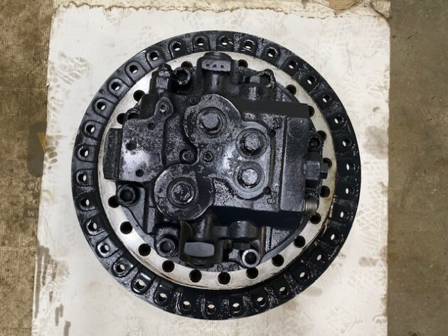 KOMATSU  PC600-7   - MANDO FINAL - Imagen 3