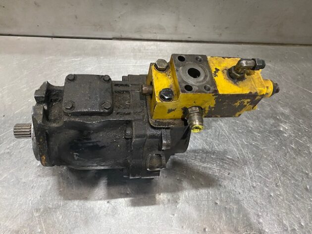 VOLVO  L150C  11026949  - BOMBA DE DIRECCIÓN