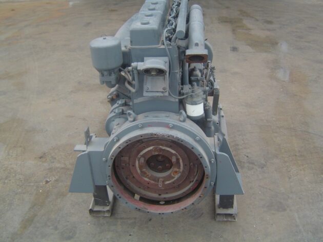 GURIA  527B   - MOTOR TÉRMICO BARREIROS B-26 CON PARTE ELÉCTRICA - Imagen 3