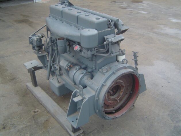 GURIA  527B   - MOTOR TÉRMICO BARREIROS B-26 CON PARTE ELÉCTRICA - Imagen 4
