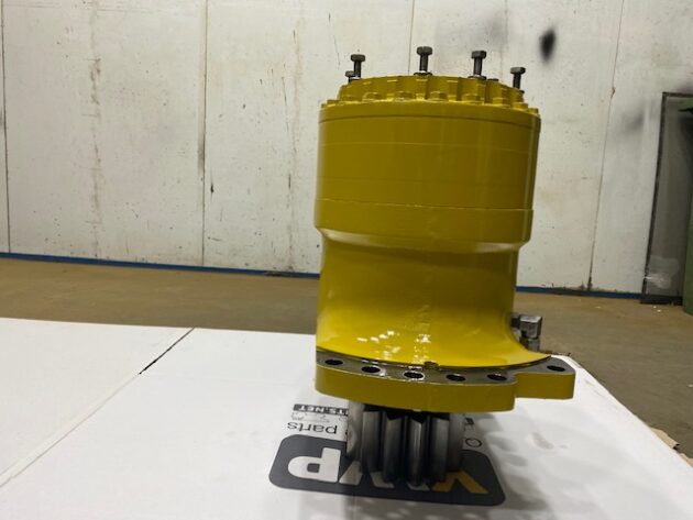 KOMATSU PC600-7 -  - SWING GEAR - Image 3