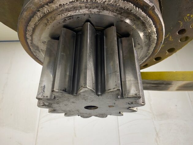 KOMATSU  PC400-3  208-26-00013 - REDUCTOR DE GIRO - Imagen 9