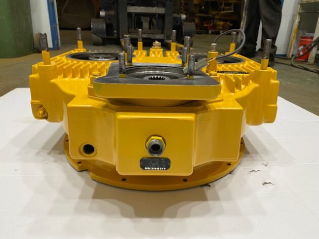 LIEBHERR  R954BHD LITRONIC  9273711 - CAJA DE BOMBAS PVG350 - Imagen 4