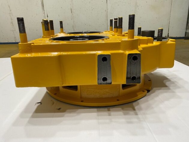 LIEBHERR  R974B LITRONIC  9279810 - CAJA DE ARRASTRE DE BOMBAS PVG450 - Imagen 3