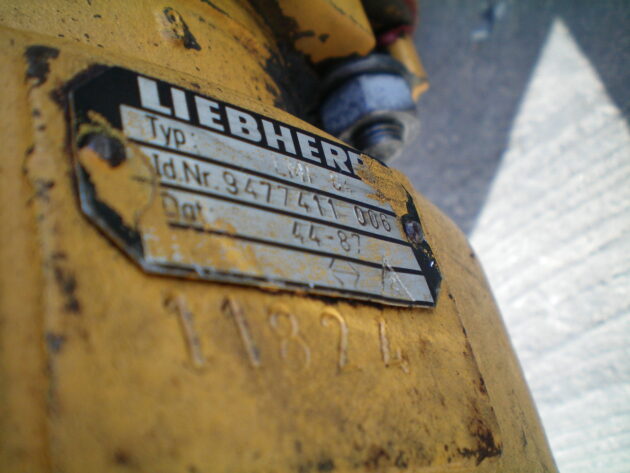 LIEBHERR  A922  9477411 - MOTOR DE GIRO LMF64 - Imagen 6