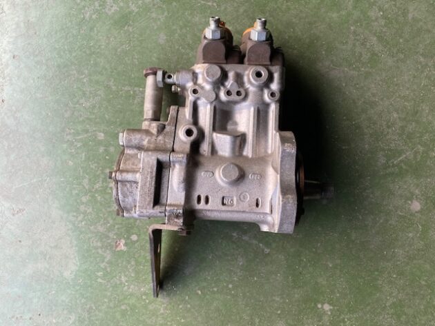 KOMATSU  PC600-8  6261-71-1110 - BOMBA DE PRESIÓN DE GASOIL - Imagen 6