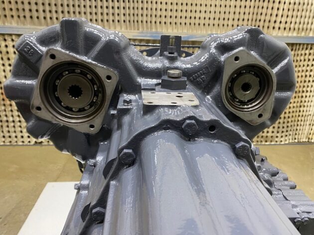 KOMATSU WA320-3 - 714-16-10111 - KTM4420 TRANSMISSION - Image 7
