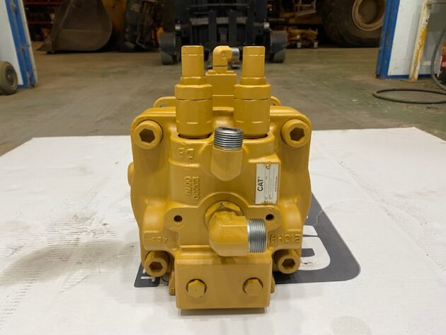 CATERPILLAR  365B-II  158-8960 - MOTOR DE GIRO - Imagen 3