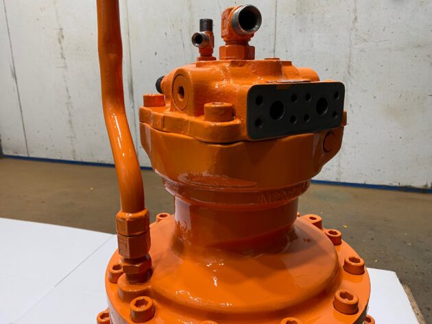 DAEWOO SOLAR 280LC3 - 2401-9141C - SWING MOTOR M2X170CHB