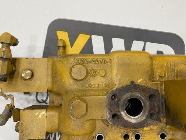 CATERPILLAR  385B  174-1858 - TACO DE VÁLVULAS DEL MOTOR DE GIRO - Imagen 8