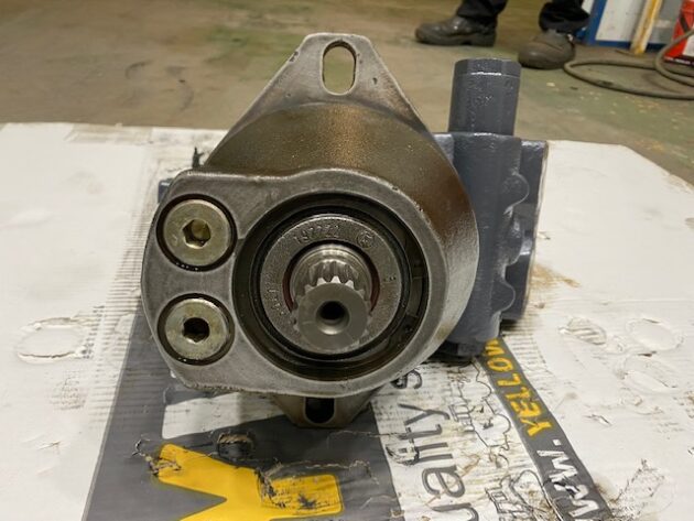 LIEBHERR  R934CHDSL LITRONIC  9073887 - MOTOR DE TRANSLACIÓN FMV100 - Imagen 3