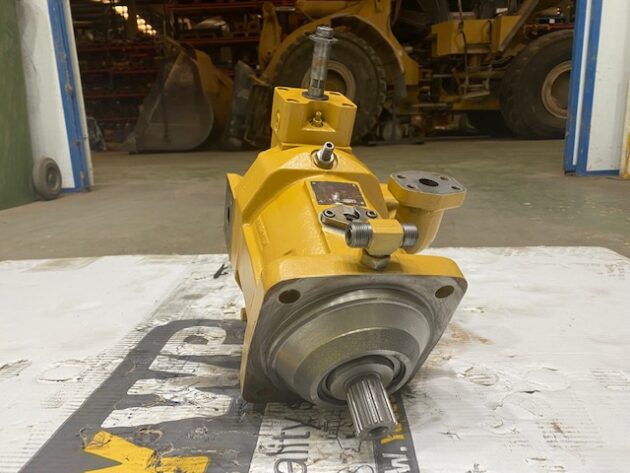CATERPILLAR D4G - 257-9785 - TRAVEL MOTOR - Image 3
