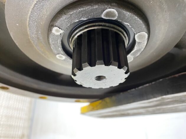 HYUNDAI  ROBEX 450LC-7   - MOTOR DE GIRO - Imagen 8