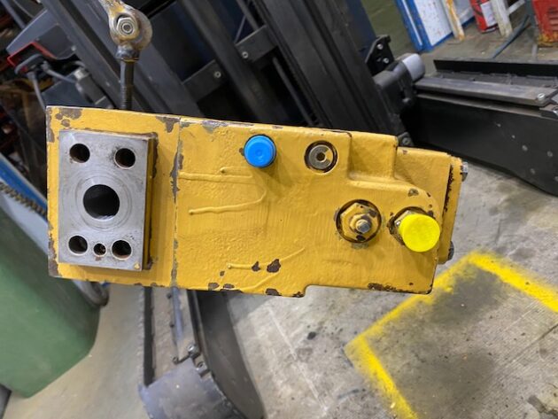 CATERPILLAR  385B  171-0191 - VÁLVULA DE SOSTENIMIENTO DE BOTELLA DE ELEVACIÓN PLUMA - Imagen 3