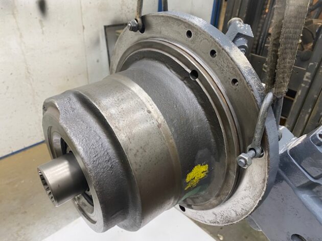 KOMATSU  PC1100-6  21N-60-32101 - MOTOR DE TRANSLACIÓN - Imagen 7