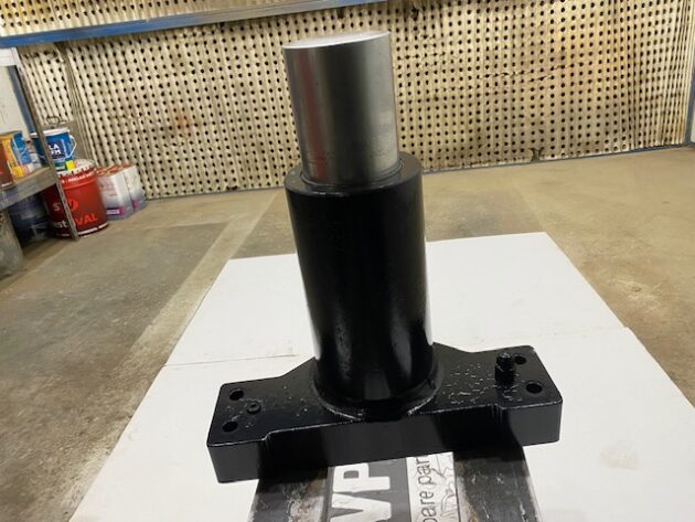 LIEBHERR  R964B LITRONIC  5613369 - TENSOR DE CADENA - Imagen 2