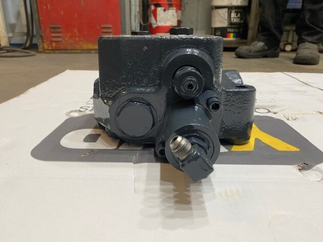 KOMATSU WA600-3 - 426-64-25210 - STEERING VALVE - Image 5