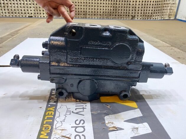 KOMATSU WA600-3 - 426-64-25210 - STEERING VALVE - Image 7