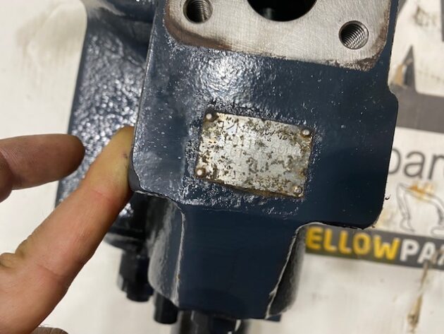 KOMATSU WA600-3 - 426-64-25210 - STEERING VALVE - Image 8