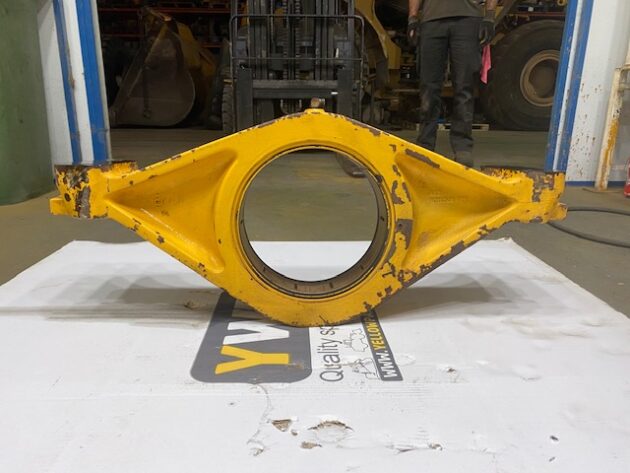 VOLVO L150E - 11075563 - FRONT TRUNNION SUPPORT REAR AXLE - Image 4