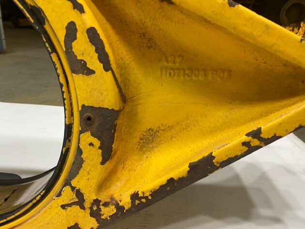 VOLVO L150E - 11075563 - FRONT TRUNNION SUPPORT REAR AXLE - Image 9