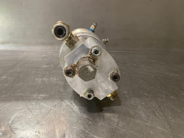VOLVO L180E - 11709637 / 11706173 - MOTOR AND STEERING EMERGENCY PUMP - Image 5