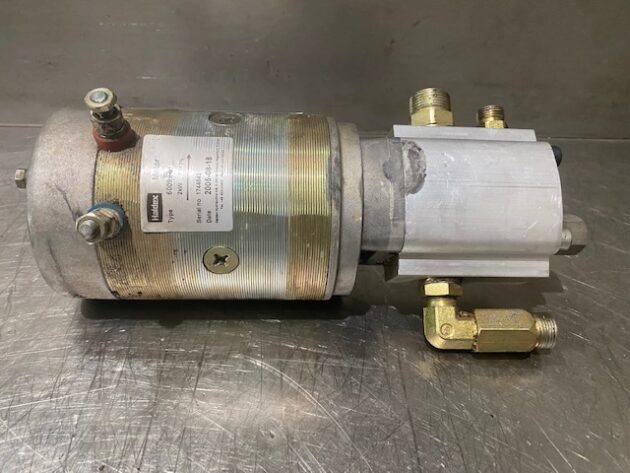 VOLVO L180E - 11709637 / 11706173 - MOTOR AND STEERING EMERGENCY PUMP