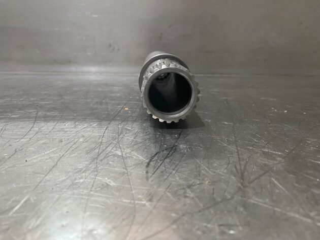 VOLVO L180E - 11038380 - HYDRAULIC PUMP OUTPUT SHAFT - Image 2