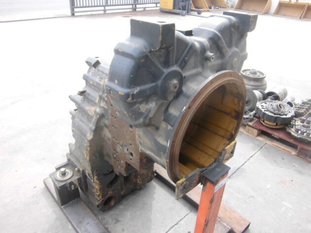 KOMATSU WA470-5 - 714-07-20000 - TRANSMISSION - Image 3