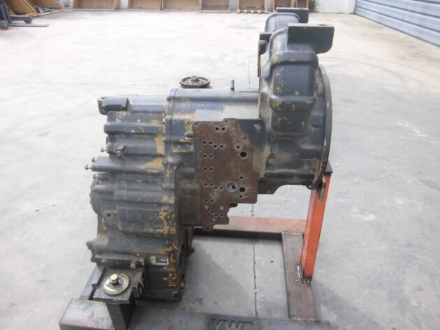 KOMATSU WA470-5 - 714-07-20000 - TRANSMISSION - Image 4